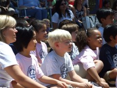 Look! Kids! I like kids.